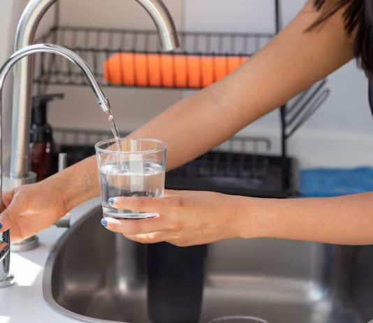 Sauberes Leitungswasser: Wann und wie Sie Ihr Trinkwasser testen lassen sollten Leitungswasser