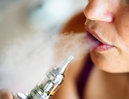 Wie viele Tage hält eine Vape mit 12.000 Zügen? RandM Tornado 12000 Züge Vape
